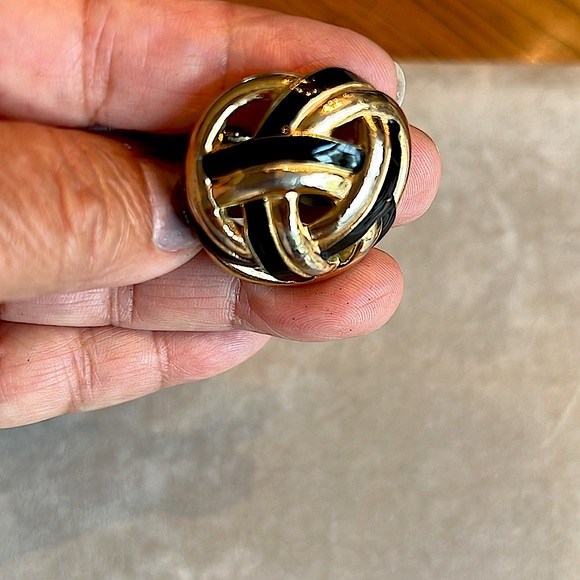 AuthenticHandmade&Signed CINER of NewyorkClipEarrings.ContemporaryBlack/Goldtone - Picture 6 of 6